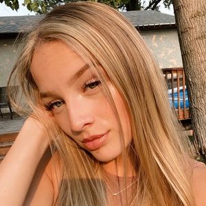 Meet your Posher, Tesa